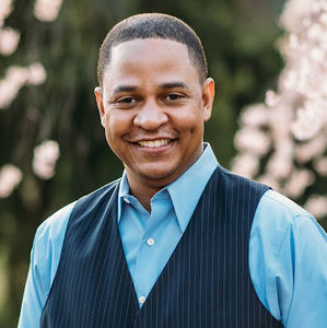 Meet your Posher, Troy